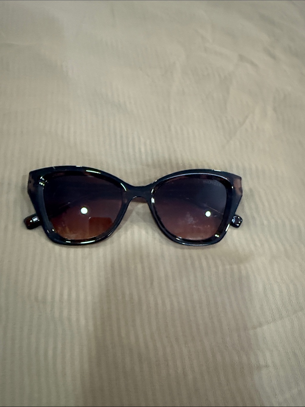 Tommy Hilfiger Women's Cat-Eye Sunglasses in Dark Tortoise and Brown Gradient
